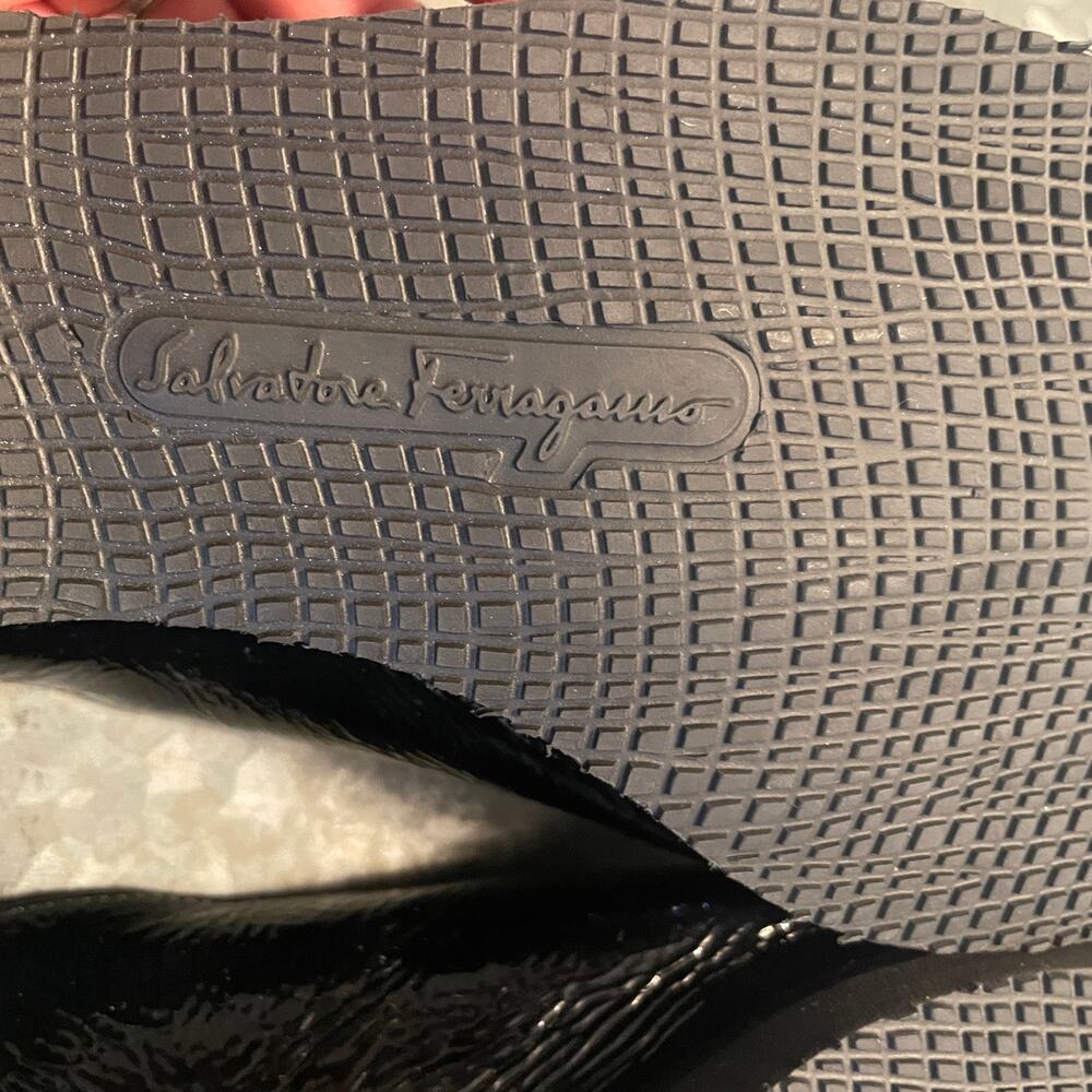 Salvatore Ferragamo Patent Leather Slides Black 9 B Lightweight Platform Sandals - Picture 11 of 13